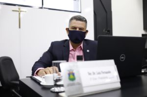 Dr. Luiz Fernando cobra secretária de Saúde sobre atrasos aos hospitais filantrópicos
